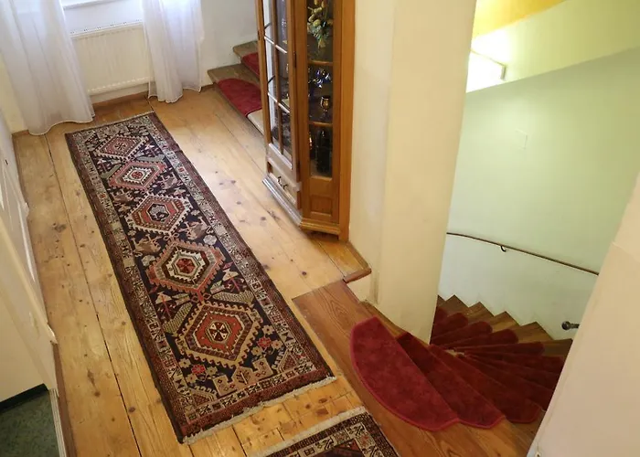 - Alt - Strassgang Graz