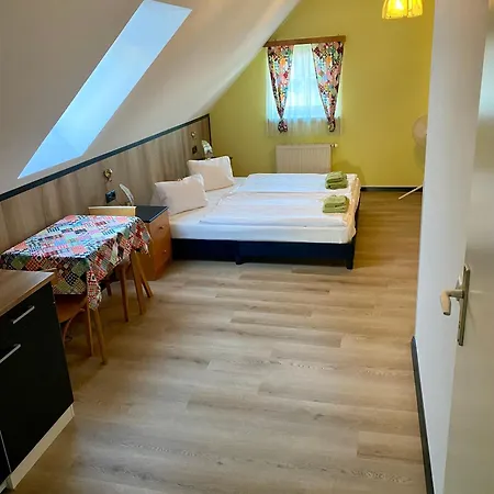 - Alt - Strassgang Pensjonat 3*