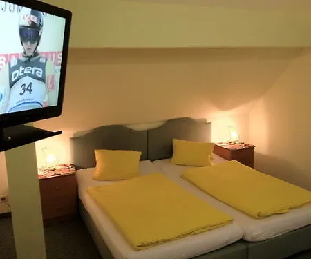 Pensionat - Alt - Strassgang 3*