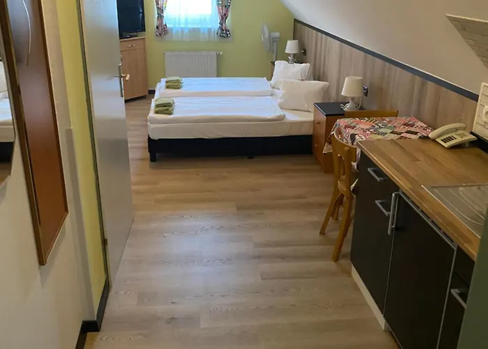 - Alt - Strassgang Πανσιόν