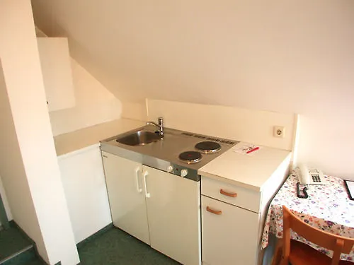 - Alt - Strassgang بيت ضيافة 3*