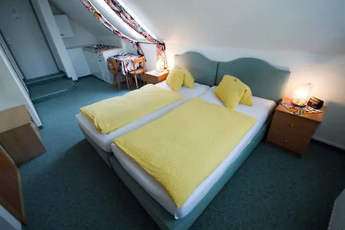 - Alt - Strassgang بيت ضيافة